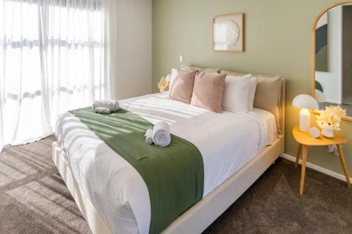 Relax in CBD Luxury Townhouse - Patio & Stadium
