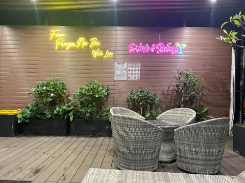 Paragon Noi Bai Hotel and Pool in Noi Bai Airport