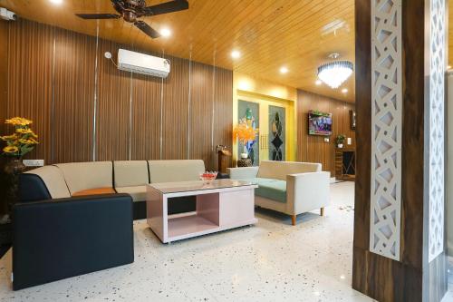 บริการและสิ่งอำนวยความสะดวก, FabHotel The 3 Idiots in ซุดโฮวาลา