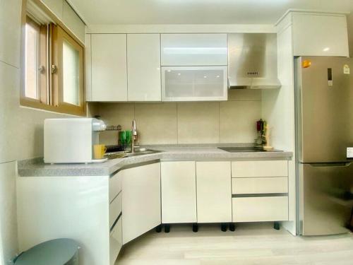 Kitchen, Kelly House in Jungsan