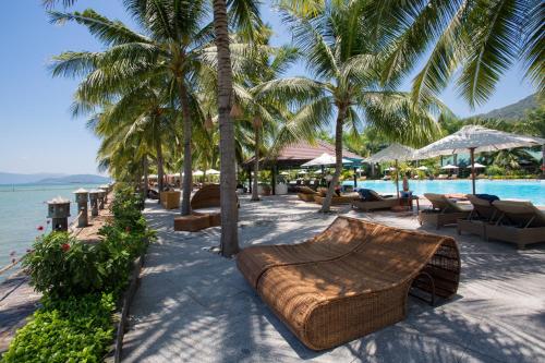 Úszómedence, Diamond Bay Resort & Spa in Phuoc Ha