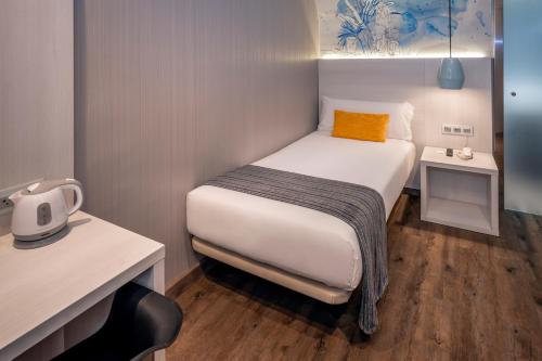 Hostal Operaramblas - image 10