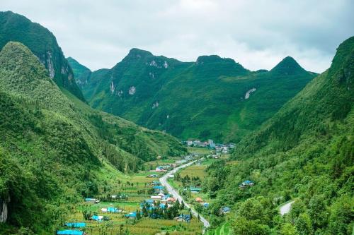 Plateau Homestay - Tours & Motorbikes Rental - 주변 환경