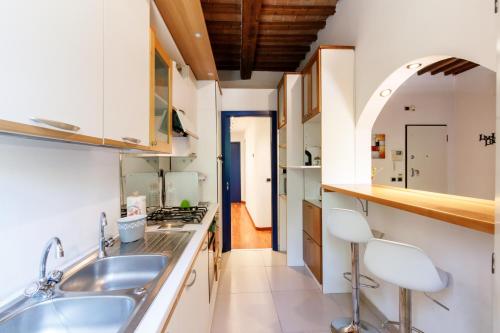 Guesthost - Basilica Of San Francesco Apartment - Siena