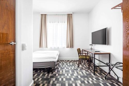 Hotel Astoria - image 2