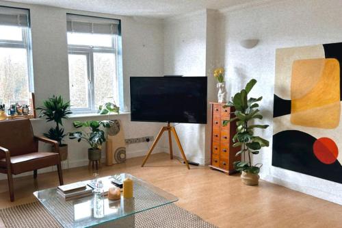 Spacious and Bright Apartment