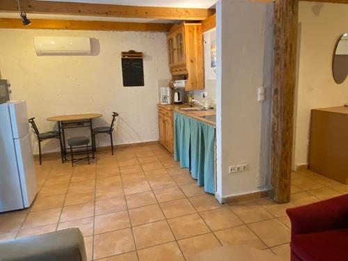 Nyitva Apartman Nyitva Apartman