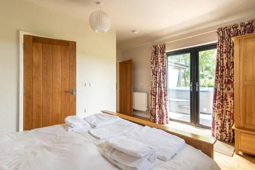 Tor Farm Lodge - image 3