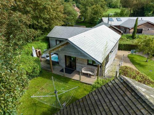 Tor Farm Lodge - main image