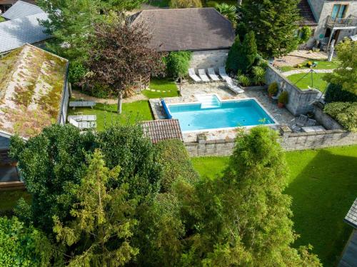 Yüzme havuzu, Tor Farm Lodges - Private Hot Tubs, Shared Seasonal Outdoor Pool, Dog Friendly in Cheddar