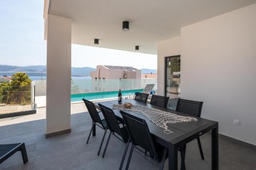 Peldbaseins, Villa Danny, Komarna, Croatia in Komarna