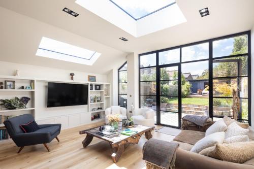 Veeve - An Airy Abode gîte à louer Kensal Rise Railway Station