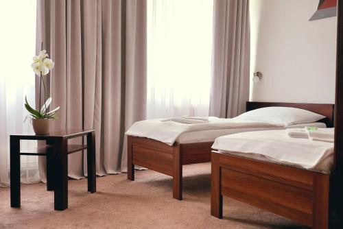 . Hotel Merkur - Jablonec nad Nisou