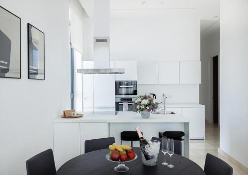 Central Park Residence - image 6