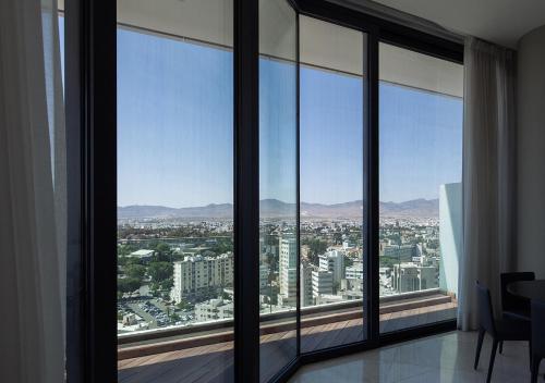 Central Park Residence - image 12