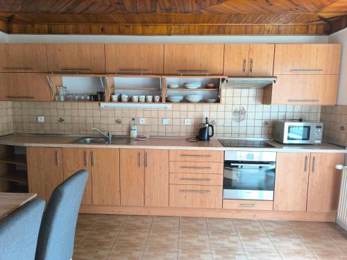 ห้องครัว, Apartmán U Švejdy (Apartman U Svejdy) in สคูห์รอฟ แนด เบโลอู