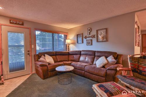 Giant steps 13 - Ski In Ski Out Giant steps 13 - Ski In Ski Out