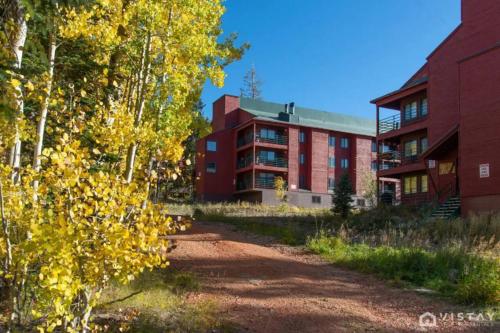 Giant steps 13 - Ski In Ski Out Giant steps 13 - Ski In Ski Out