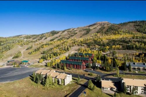 Giant steps 13 - Ski In Ski Out Giant steps 13 - Ski In Ski Out