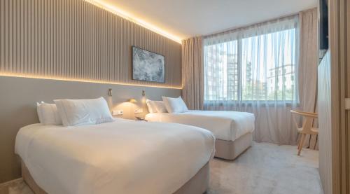 2 twin beds
