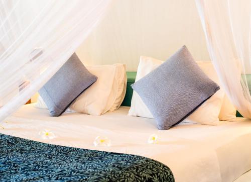 1 king bed, 1 queen bed