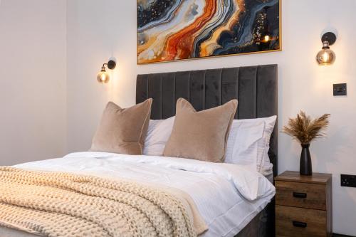 2BR Leigh Retreat Private Cinema & Fast WiFi gîte à louer Bridgewater Canal