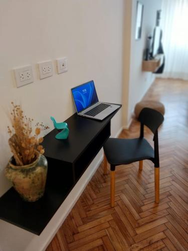 One-Bedroom Apartment image 1