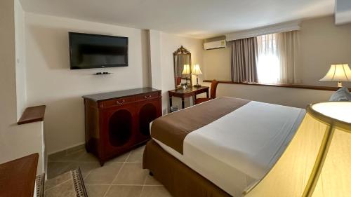 589290218 Hotel El Prado