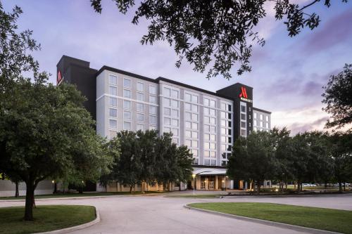 589292824 Dallas/Fort Worth Marriott Hotel & Golf Club at Champions Circle