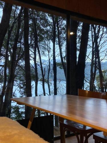 Tiny house sobre el lago nahuel huapi