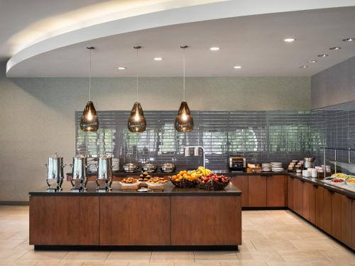 589294909 Dallas/Fort Worth Marriott Hotel & Golf Club at Champions Circle