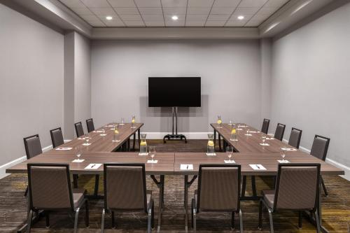 589295469 Dallas/Fort Worth Marriott Hotel & Golf Club at Champions Circle
