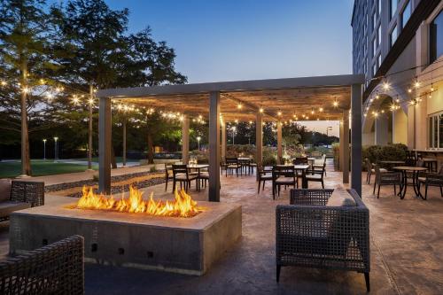589295487 Dallas/Fort Worth Marriott Hotel & Golf Club at Champions Circle