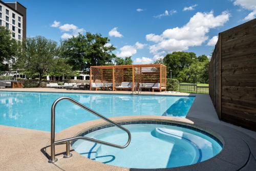 589295493 Dallas/Fort Worth Marriott Hotel & Golf Club at Champions Circle