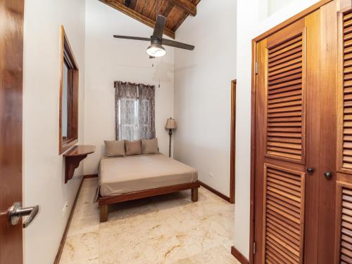 Residences at Barrier Reef 1-1C Oceanfront 2 BR by Stay Floreo, San Pedro (fotografie 5)
