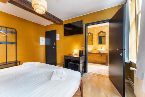 Gallery Guesthouse - image 2