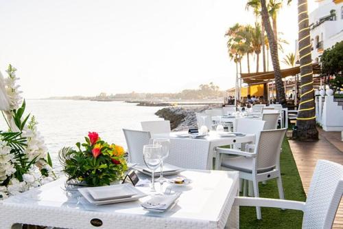island of riviera golf beach mijas costa in ริเบียรา ซอล