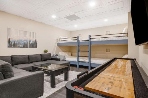 Pool,game Rm,hottub,remodeled! in Lake Lure, USA