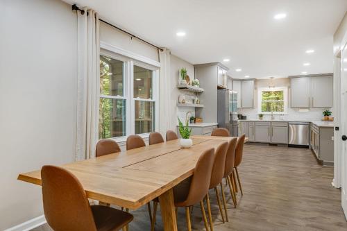 Pool,game Rm,hottub,remodeled! in Lake Lure, USA