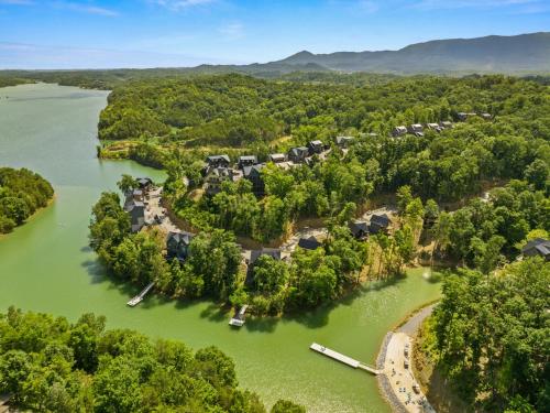 Cozy Cabin Retreat with Games and Stunning Views Cozy Cabin Retreat with Games and Stunning Views