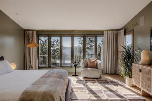 Austin Skyline Views with Private Pool and Hot Tub - Brigadoon! in Austin, USA