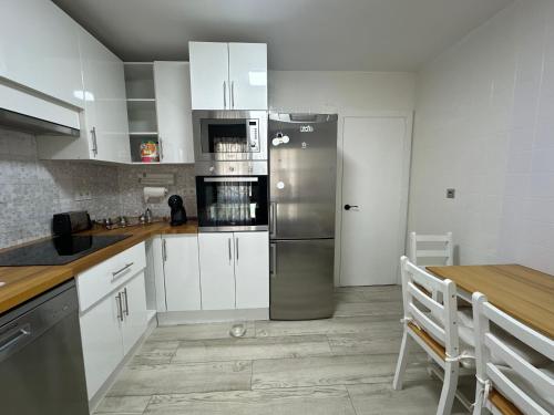 Kitchen, Itos Flats Infiesto in Pilona