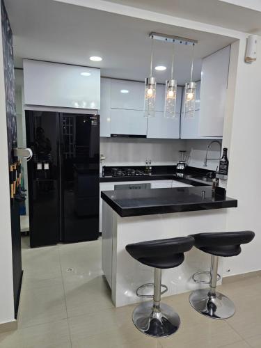 virtuve, Apartamento Completo de Lujo con Aire Acondicionado in Restrepo