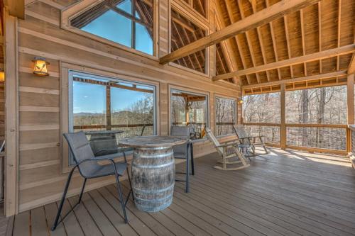 Alpine Ridge by Escape to Blue Ridge - main image