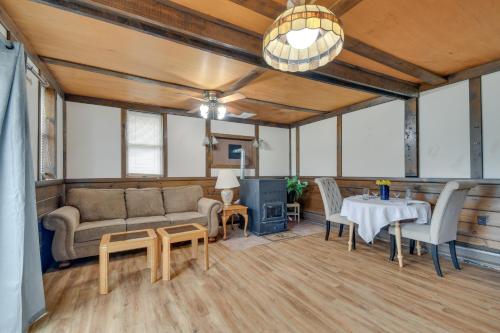Baldwinsville Apartment with Seneca River Access! in Baldwinsville, USA