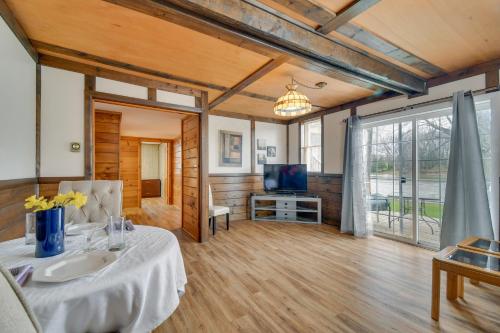 Baldwinsville Apartment with Seneca River Access! in Baldwinsville, USA