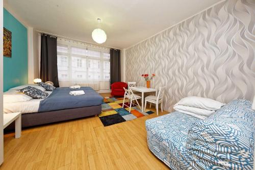 One-Bedroom Apartment image 10