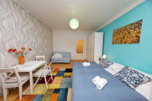 One-Bedroom Apartment image 9