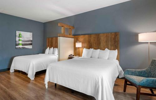 2 queen beds