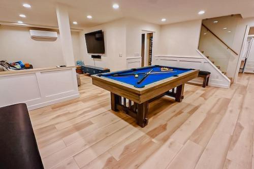 Bird Street Breeze Bird Street Breeze